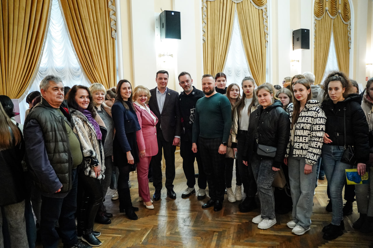 У Полтаві відкрили виставку класика литовського та польського мистецтва Стасіса Ейдрігевічюса